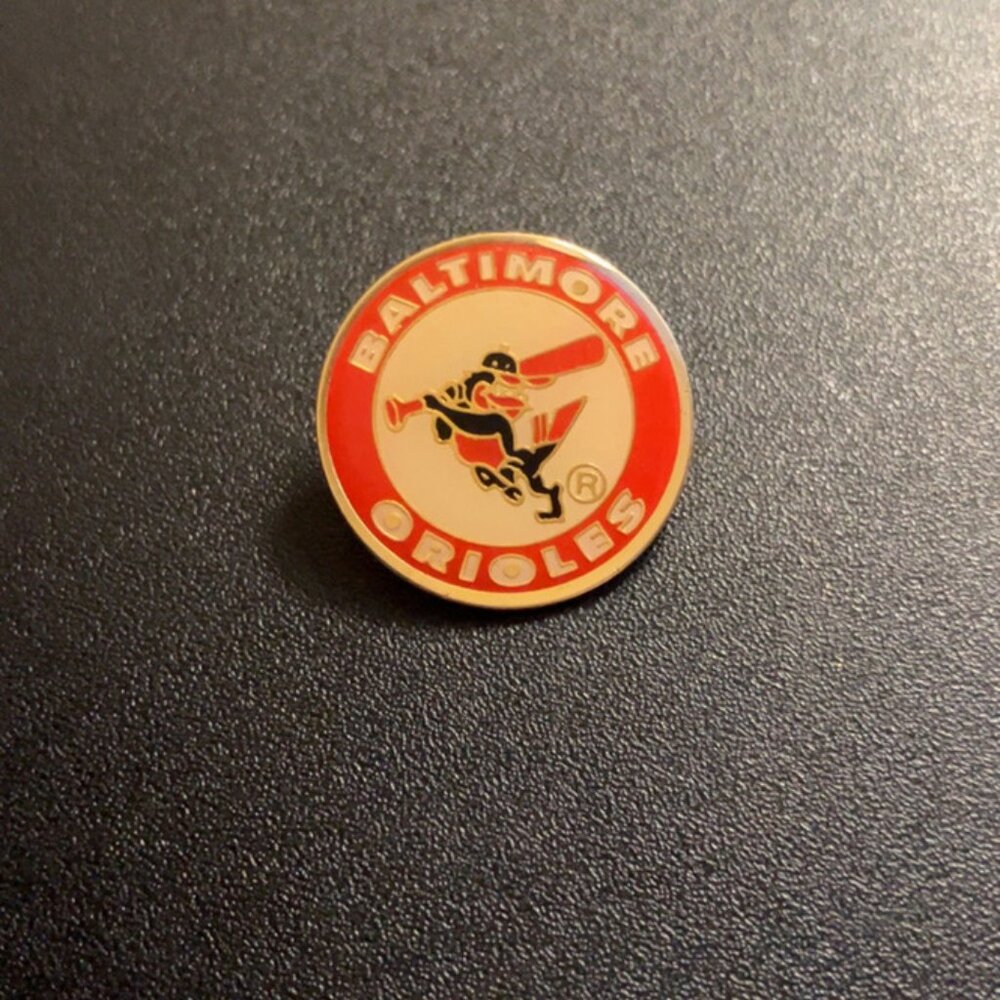 VINTAGE Baltimore Orioles MLB 1985 Pin
